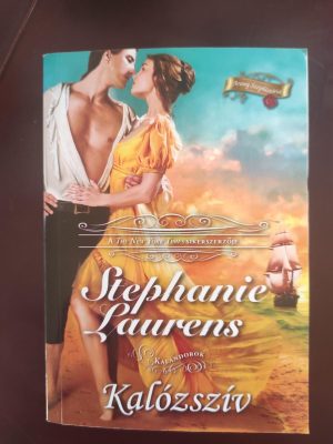 Stephanie Laurens Kalózszív könyv borító