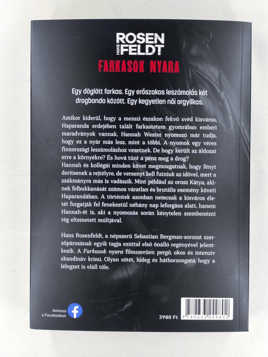 Hans Rosenfeldt Farkasok nyara könyv hátlap