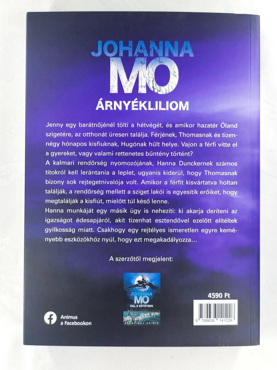 Johanna Mo Árnyékliliom könyv hátlap
